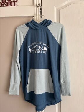 LuLaRoe Two-Tone Blue Kids Hooded Sweatshirt - Mountain Graphic